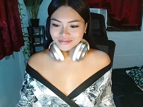 Snapshot of naughtyhothailey chatting on June 27, 2026, 11:10 pm naughtyhothailey online show from June 27, 2026, 11:10 pm