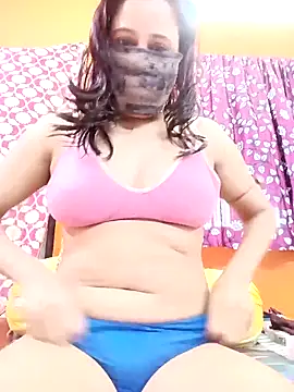 Snapshot of Hotpuja25 chatting on April 13, 2026, 4:40 am Hotpuja25 online show from April 13, 2026, 4:40 am