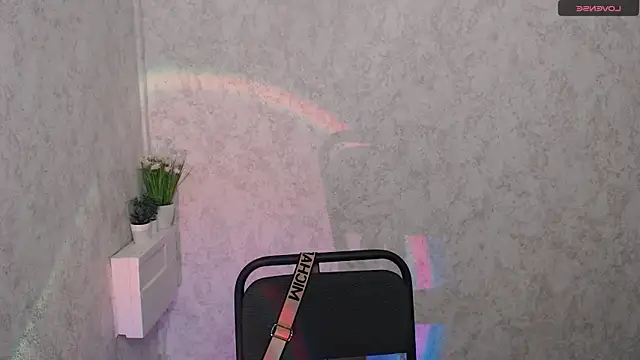 AmandaDimond  online show from March 4, 2026, 11:38 am