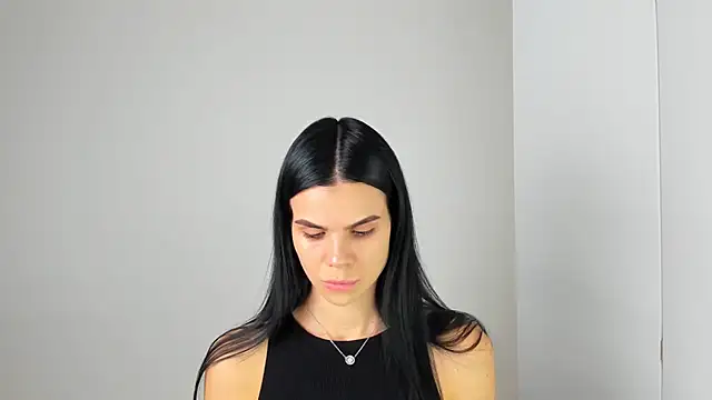 Amelisweett online show from September 9, 2025, 12:05 pm