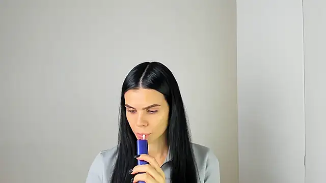 Amelisweett online show from September 10, 2025, 8:25 am