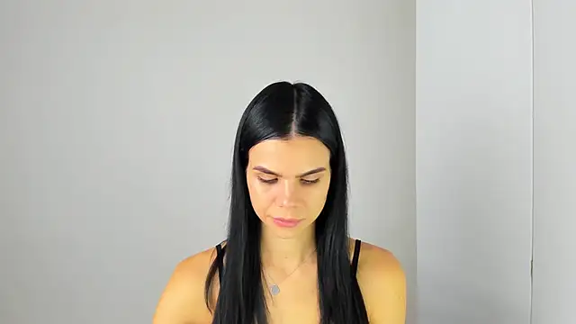 Amelisweett online show from September 13, 2025, 9:20 am