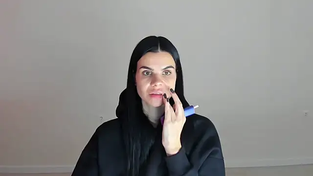 Amelisweett online show from October 3, 2025, 8:22 am