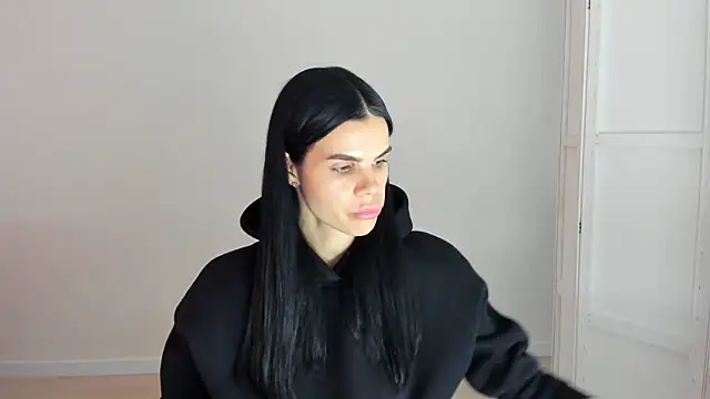 Amelisweett online show from October 10, 2025, 8:13 am