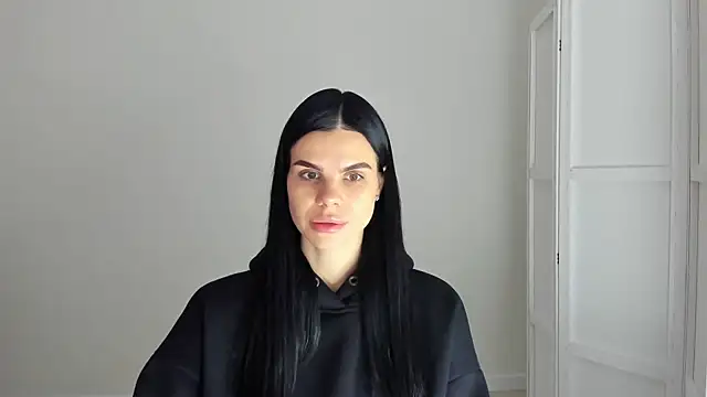 Amelisweett online show from October 15, 2025, 8:14 am