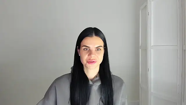 Amelisweett online show from October 19, 2025, 7:20 am