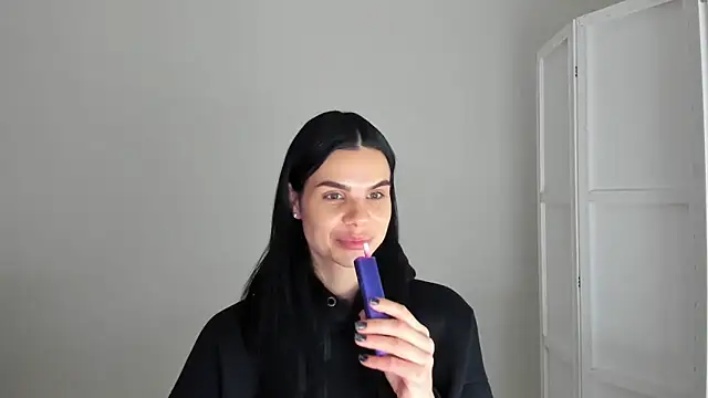 Amelisweett online show from November 5, 2025, 9:31 am