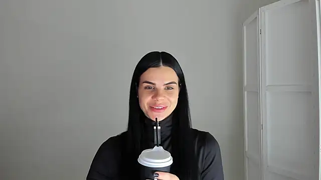 Amelisweett online show from November 7, 2025, 9:31 am