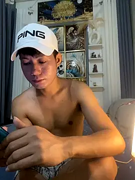 xshyboyx online show from October 15, 2025, 1:50 am