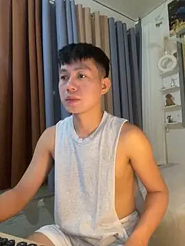 xshyboyx online show from October 27, 2025, 11:58 am