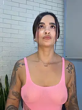 Im Fernanda online show from September 23, 2025, 11:19 pm