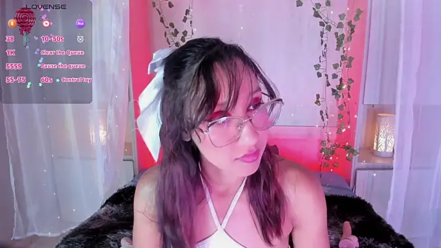 Snapshot of CamiGox chatting on February 17, 2026, 3:58 am CamiGox online show from February 17, 2026, 3:58 am