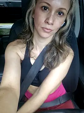 Miasiren online show from October 24, 2025, 3:52 pm