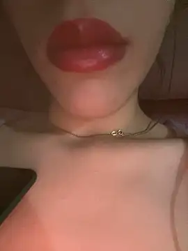 Mimisixo online show from October 9, 2025, 6:06 pm