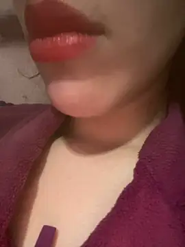 Mimisixo online show from April 12, 2026, 6:57 pm