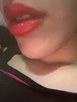 Mimisixo online show from April 15, 2026, 11:16 pm