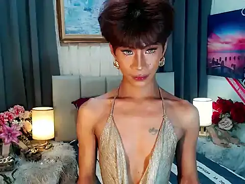 sassylatina online show from October 7, 2025, 1:52 pm