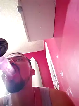 Cnutt310 online show from September 17, 2025, 5:36 pm