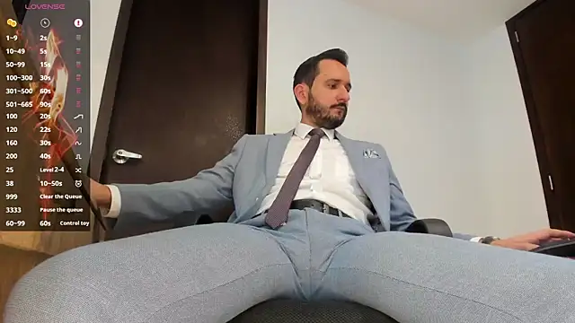 KarlBoss1 online show from September 28, 2025, 1:38 pm