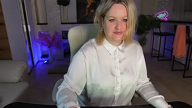 MariemLui online show from March 12, 2026, 2:56 pm