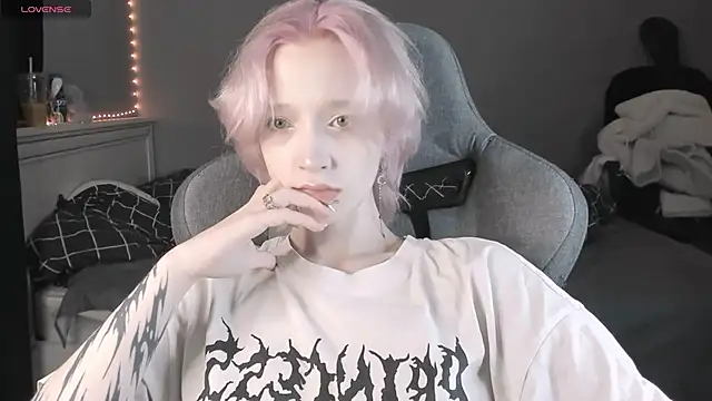 MelissaReis online show from March 21, 2026, 7:02 am