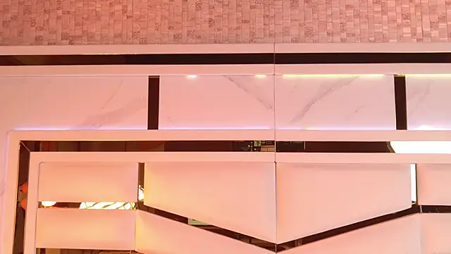 ambar rosse25 online show from October 1, 2025, 11:38 am