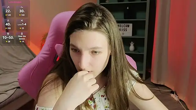 Mia Myles online show from November 11, 2025, 10:15 am