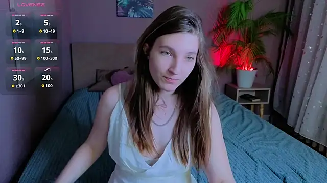 Mia Myles online show from November 14, 2025, 10:25 am