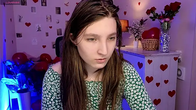 Mia Myles online show from February 18, 2026, 10:33 am