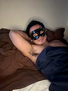 meme n online show from November 7, 2025, 6:35 am