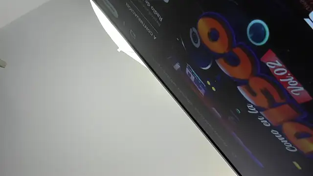 JenniferHills online show from November 7, 2025, 3:50 am