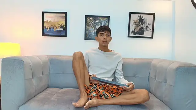 PRETTY SEX1 online show from December 16, 2025, 1:27 pm