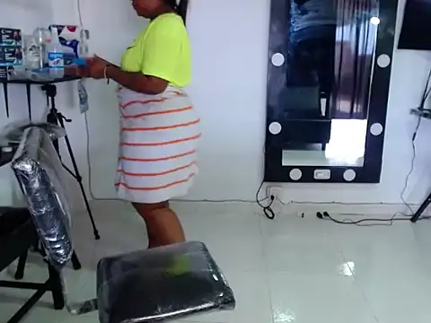 Snapshot of Sam_Blue chatting on November 9, 2025, 2:04 pm Sam Blue online show from November 9, 2025, 2:04 pm