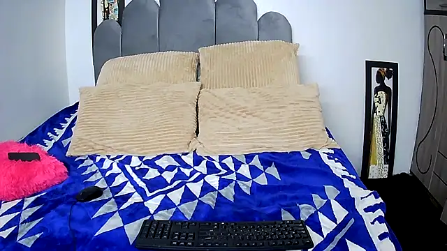 CharlotteXXX online show from November 16, 2025, 6:41 am