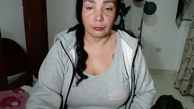 Vivian milf paint online show from September 19, 2025, 3:19 am