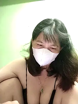Amanda ena online show from September 19, 2025, 8:42 pm