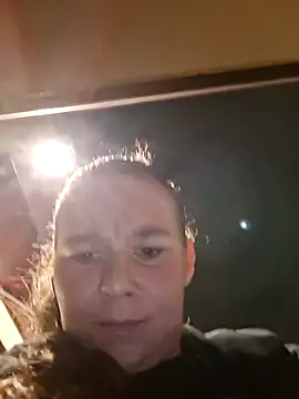 amiralily9 online show from February 17, 2026, 7:27 am