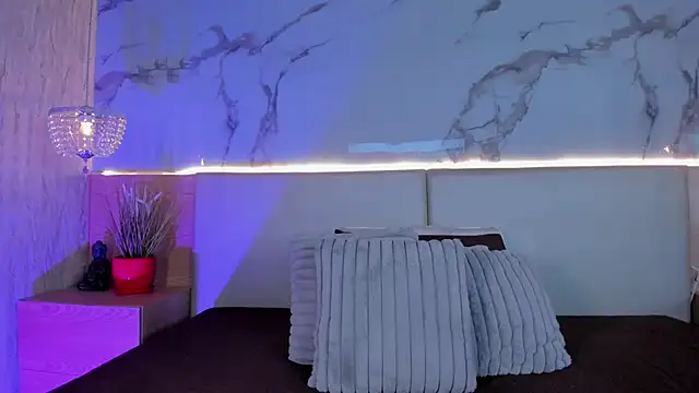 Snapshot of ValSmith_ chatting on September 22, 2025, 3:52 am ValSmith online show from September 22, 2025, 3:52 am