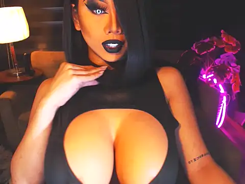 KarlaFrost online show from April 14, 2026, 1:33 am