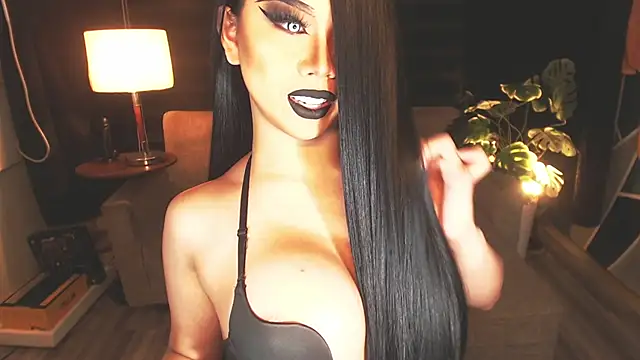 Snapshot of KarlaFrost chatting on July 8, 2026, 3:38 pm KarlaFrost online show from July 8, 2026, 3:38 pm