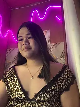 shantal moon69 online show from April 9, 2026, 4:56 am