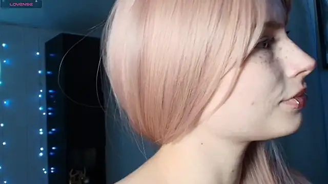 PieraMarch online show from October 8, 2025, 7:22 pm