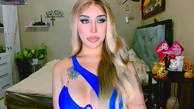 Snapshot of Franchesca_Trans chatting on October 6, 2025, 8:01 am Franchesca Trans online show from October 6, 2025, 8:01 am