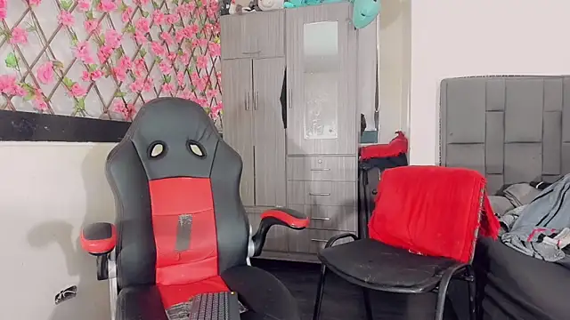 thiara veky online show from December 14, 2025, 3:17 pm