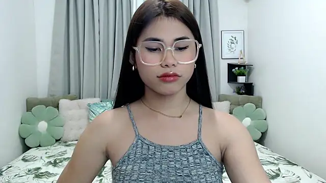 PrettyBlythes TS online show from December 15, 2025, 5:34 am