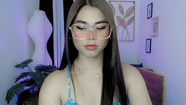 Snapshot of PrettyBlythes_TS chatting on May 5, 2026, 4:53 am PrettyBlythes TS online show from May 5, 2026, 4:53 am