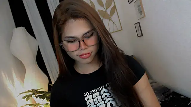 Snapshot of PrettyBlythes_TS chatting on June 22, 2026, 3:42 pm PrettyBlythes TS online show from June 22, 2026, 3:42 pm