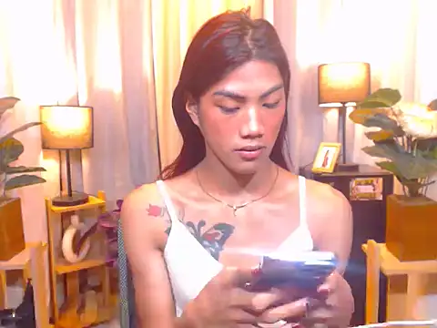 DAYANARAHFOX online show from February 4, 2026, 11:53 pm