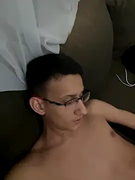 safadezanunes2 online show from September 14, 2025, 9:47 pm