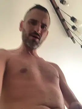 mika13113 online show from April 19, 2026, 9:19 am